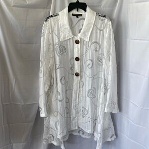 White tunic plus size